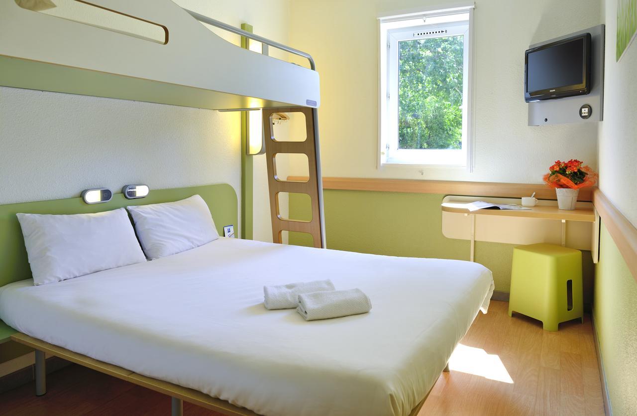 Hotel Ibis Budget Lyon Sud Saint-Fons A7 Exterior foto